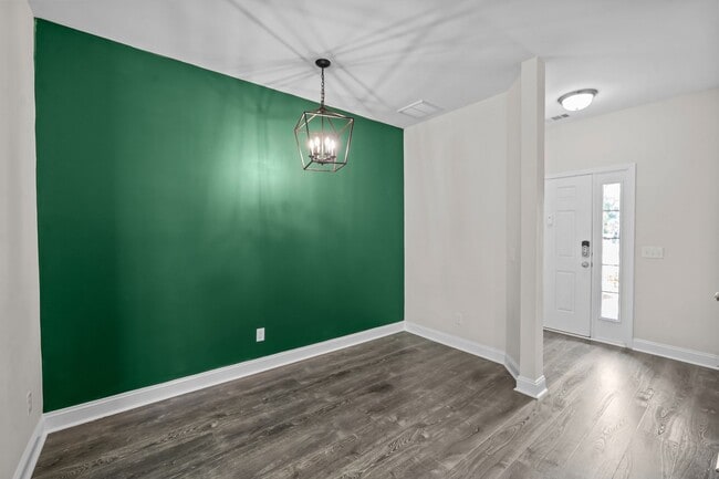 Building Photo - 147 Ainsdale Dr