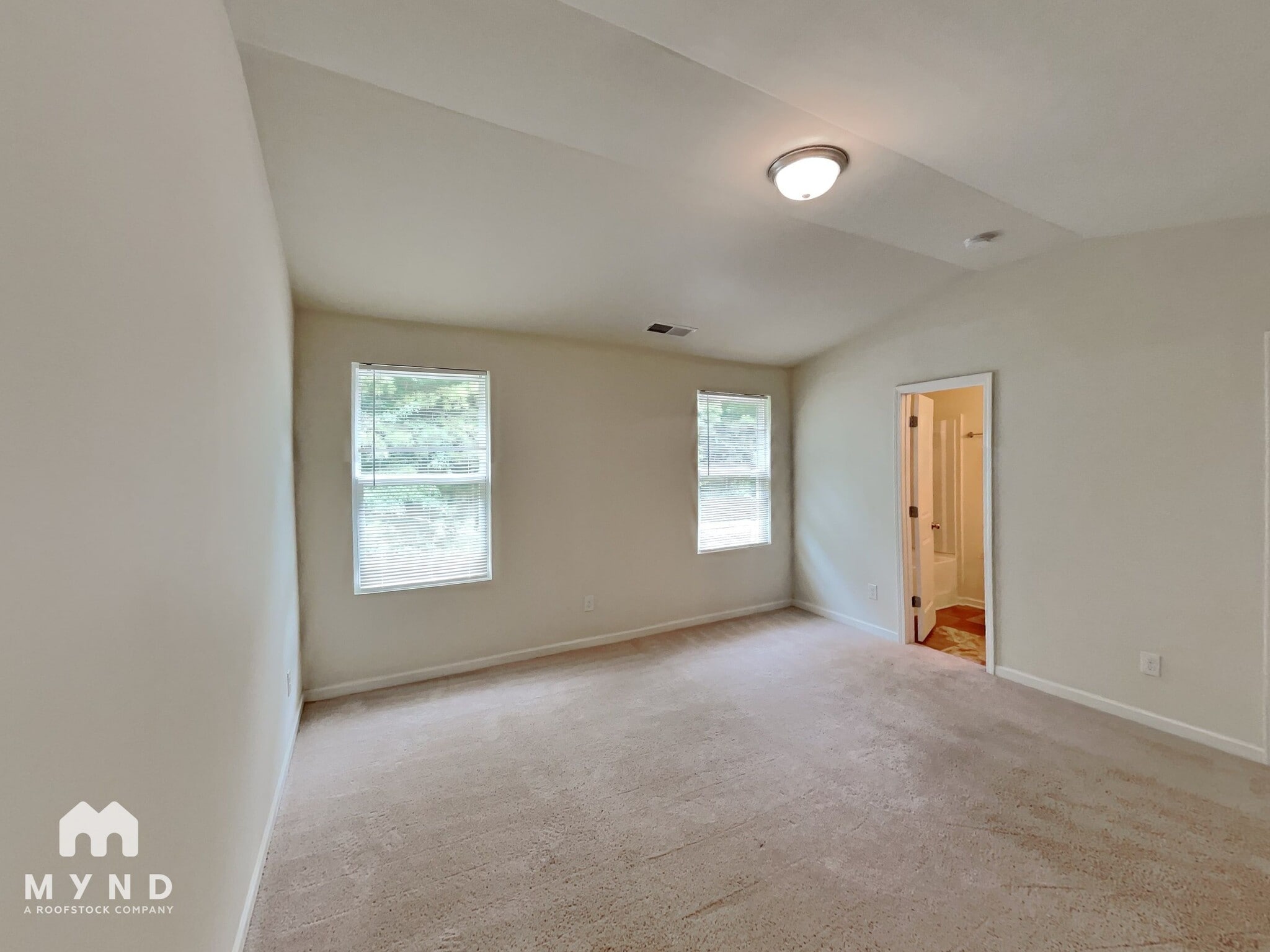 Building Photo - 2544 Piering Dr