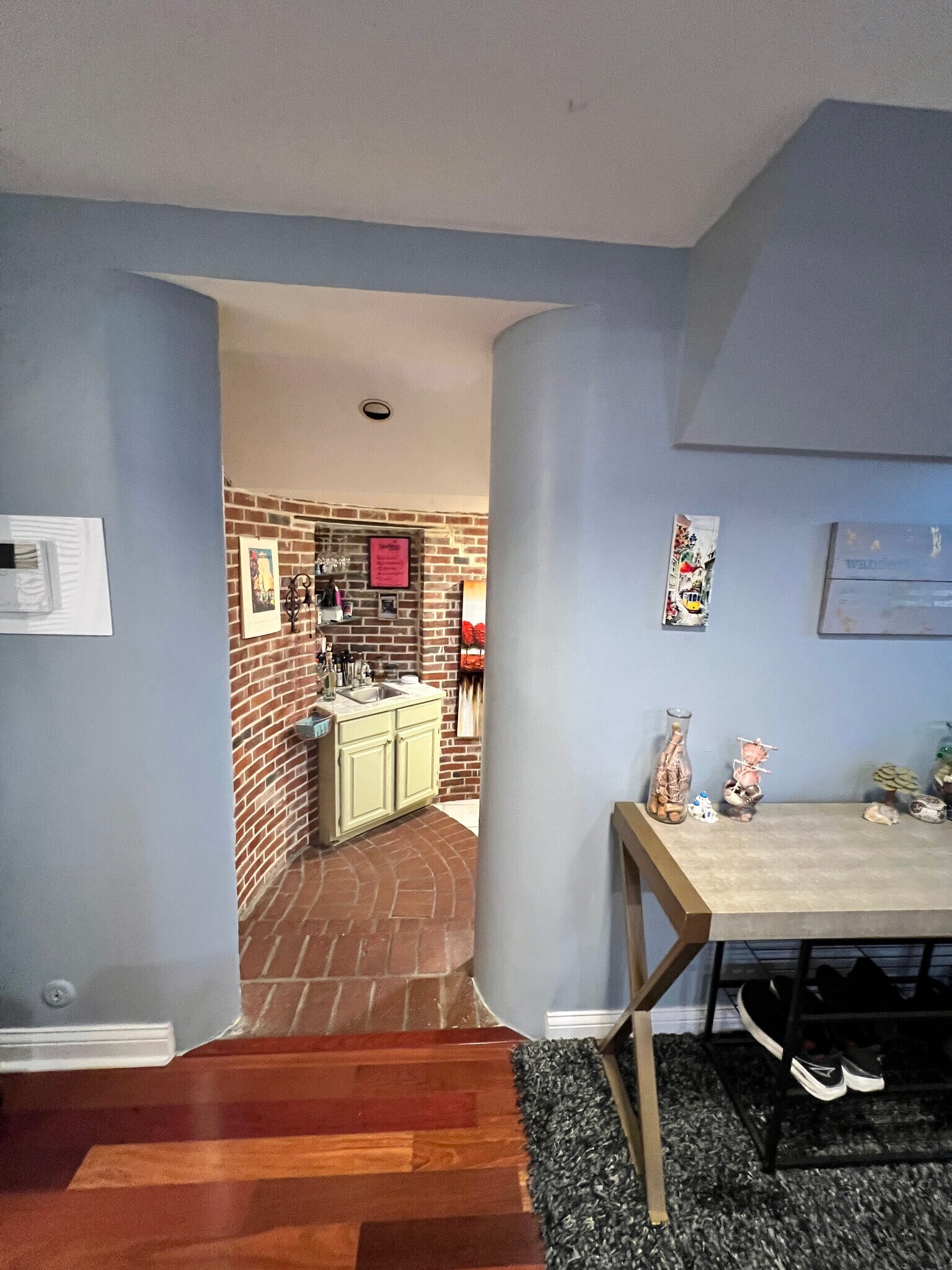 Building Photo - 646 W Bittersweet Pl