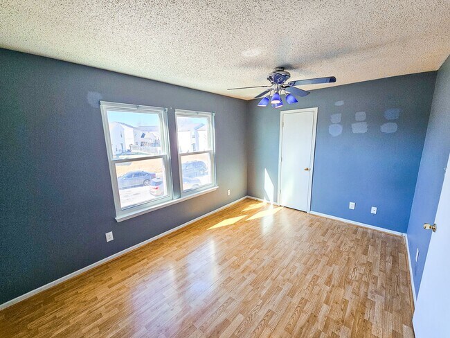 Building Photo - 2221 Collins Way