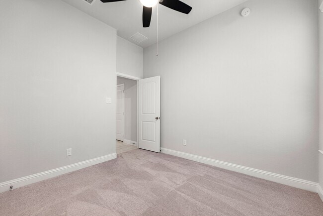 Building Photo - 6442 Pomegranate Blossom Dr