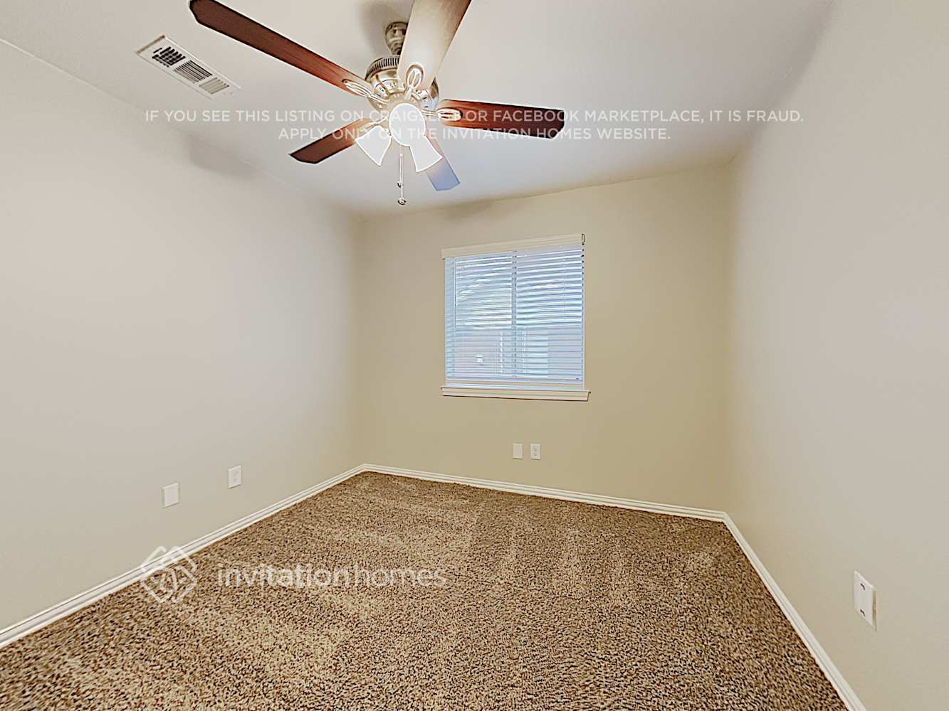 Building Photo - 8490 Hidden Spring Dr