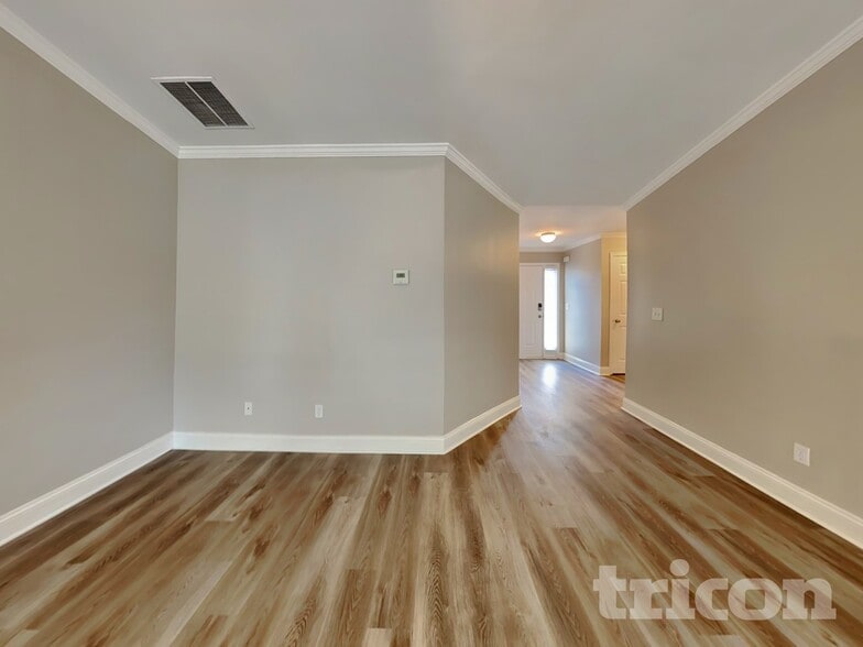 Building Photo - 654 Palmer Ct