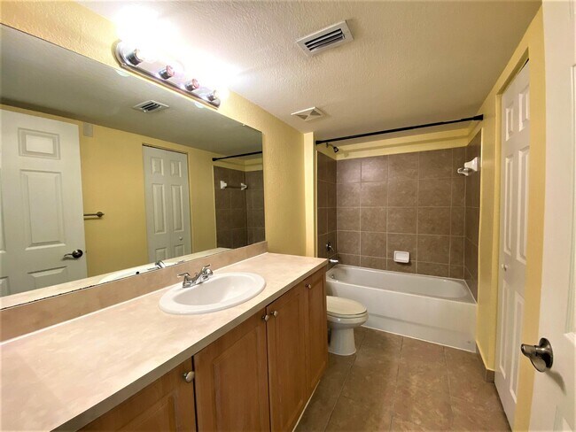 Building Photo - 6768 Heritage Grande