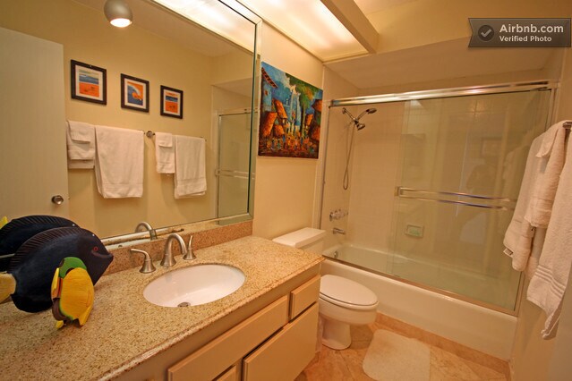 Building Photo - 1710 Avenida del Mundo