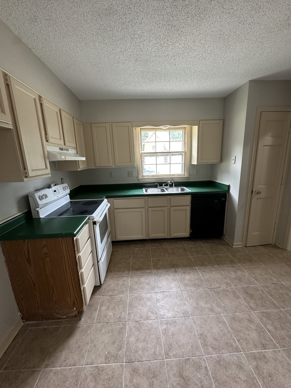 Building Photo - 6374 Hunters Pl Dr