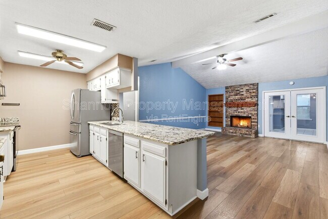 Building Photo - 6009 Leafwood Cir