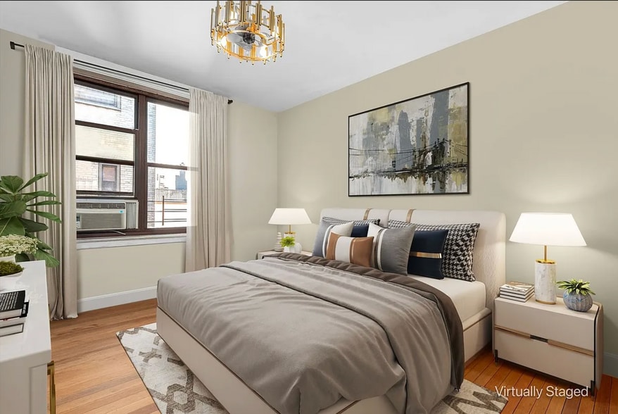 Building Photo - 176 E 95th St