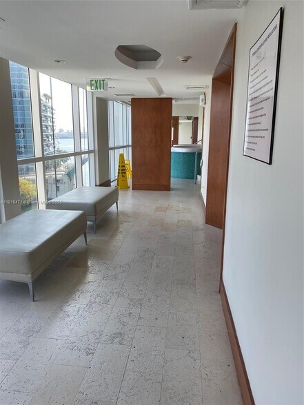 Building Photo - 31 SE 5th St