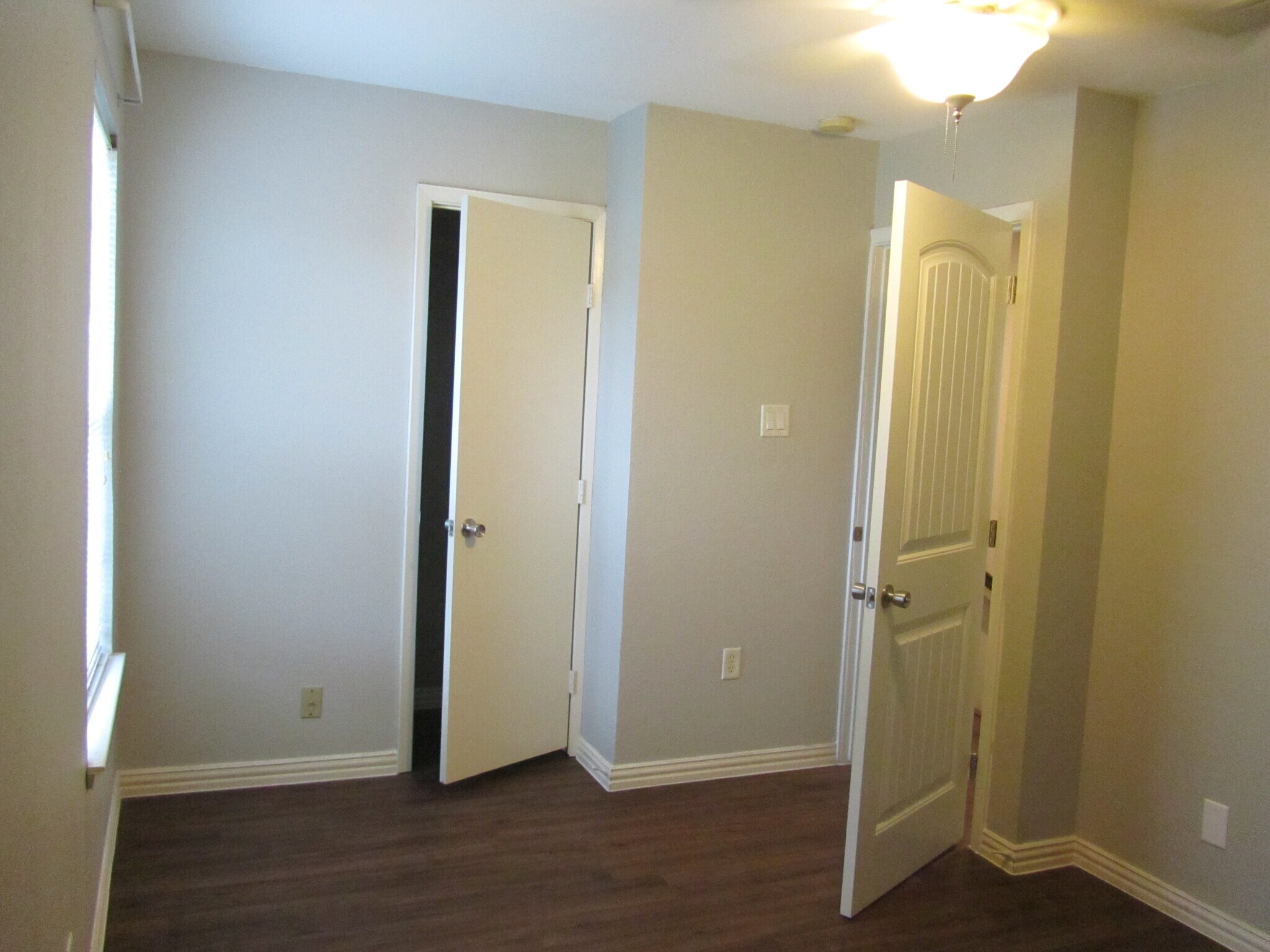 bedroom #1 - 239 W Peach St