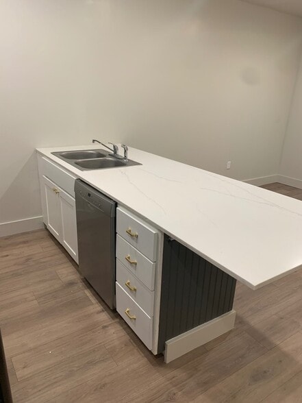 Building Photo - 154 W 800 S