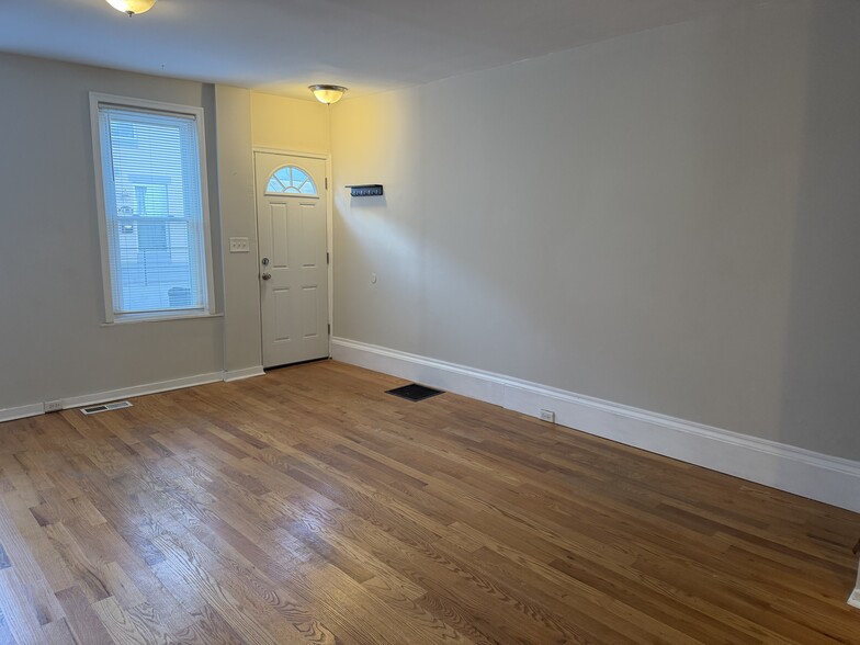 Building Photo - 2015 Fernon St