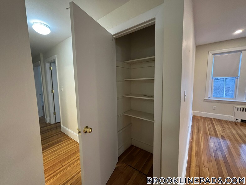 Building Photo - 33 Lancaster Terrace