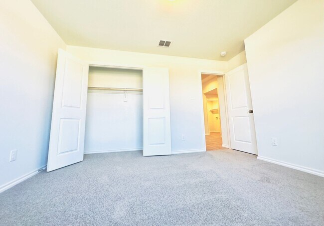 Building Photo - Stunning Single Family Ranch in Aubrey!
