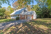 Building Photo - 5510 Trin St