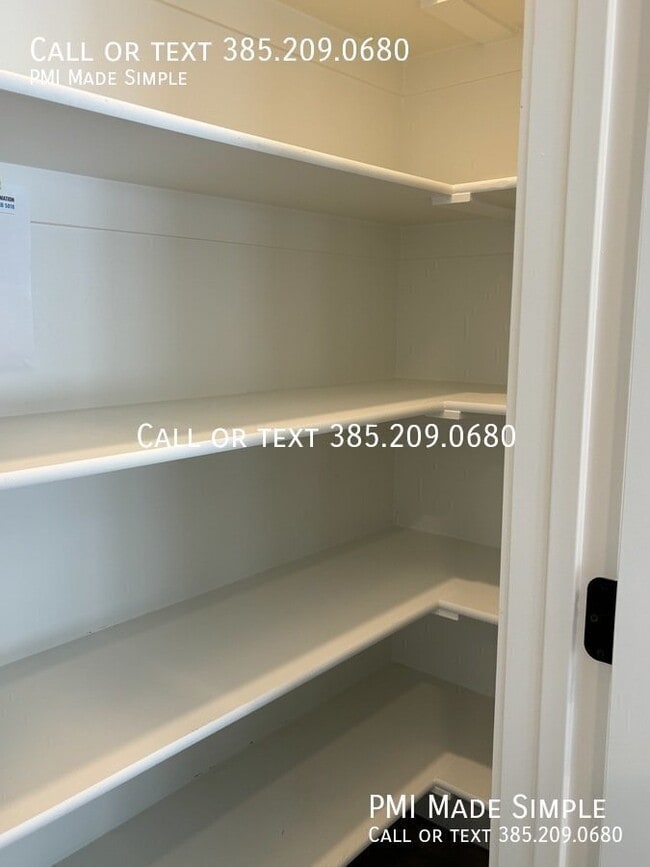 Building Photo - 4140 W Holbrook Way