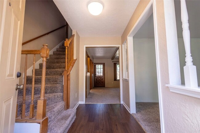 Building Photo - 27245 Kane Ln