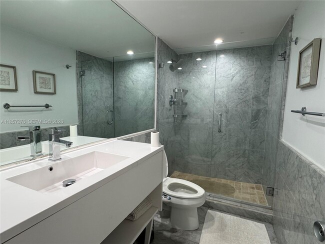 Building Photo - 5161 Collins Ave