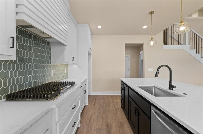 Building Photo - 1851 Utopia St