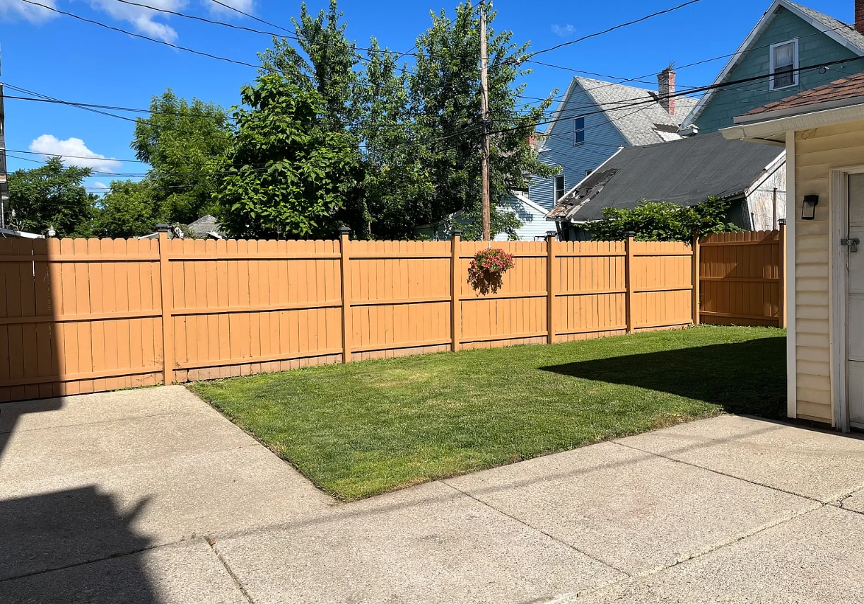 Building Photo - 166 Blaine Ave