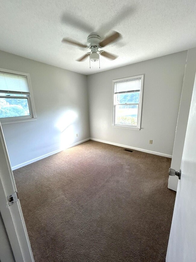 Building Photo - 5722 Whisperwood Dr