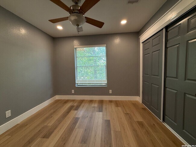 Building Photo - 4410 Trailwood Dr