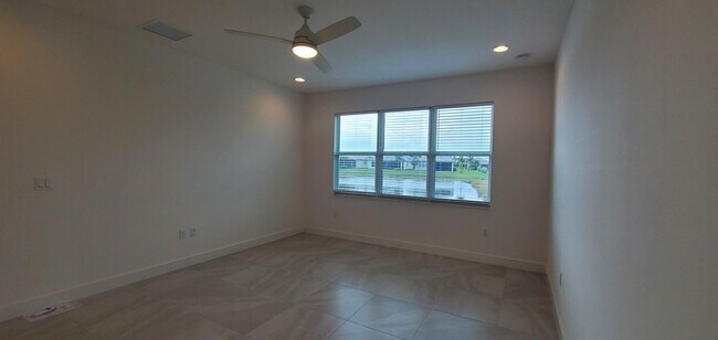 Building Photo - 13264 SW Blue River Rd