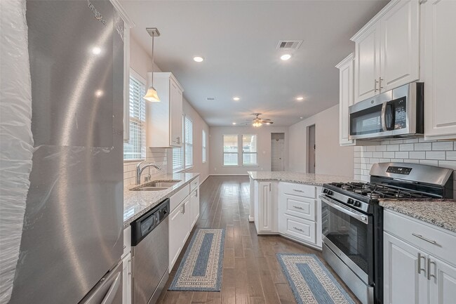 Building Photo - 7922 Euphonia Glade Ln