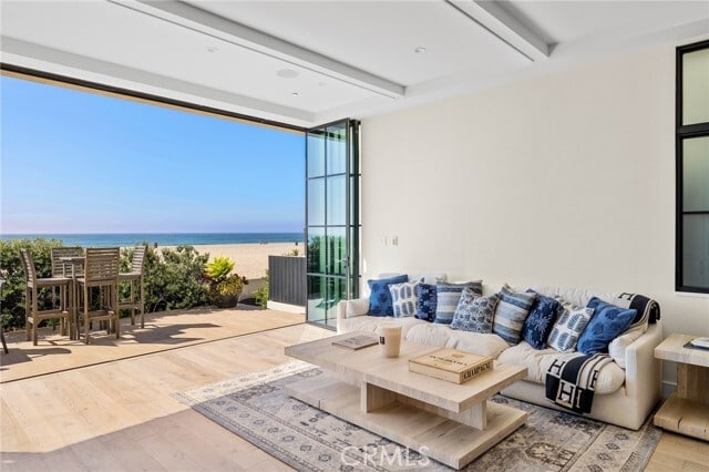 Building Photo - 2428 The Strand