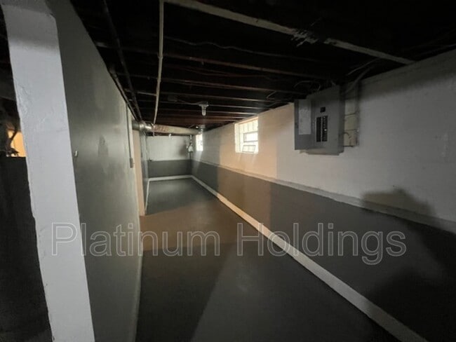 Building Photo - 4898 E 95th St