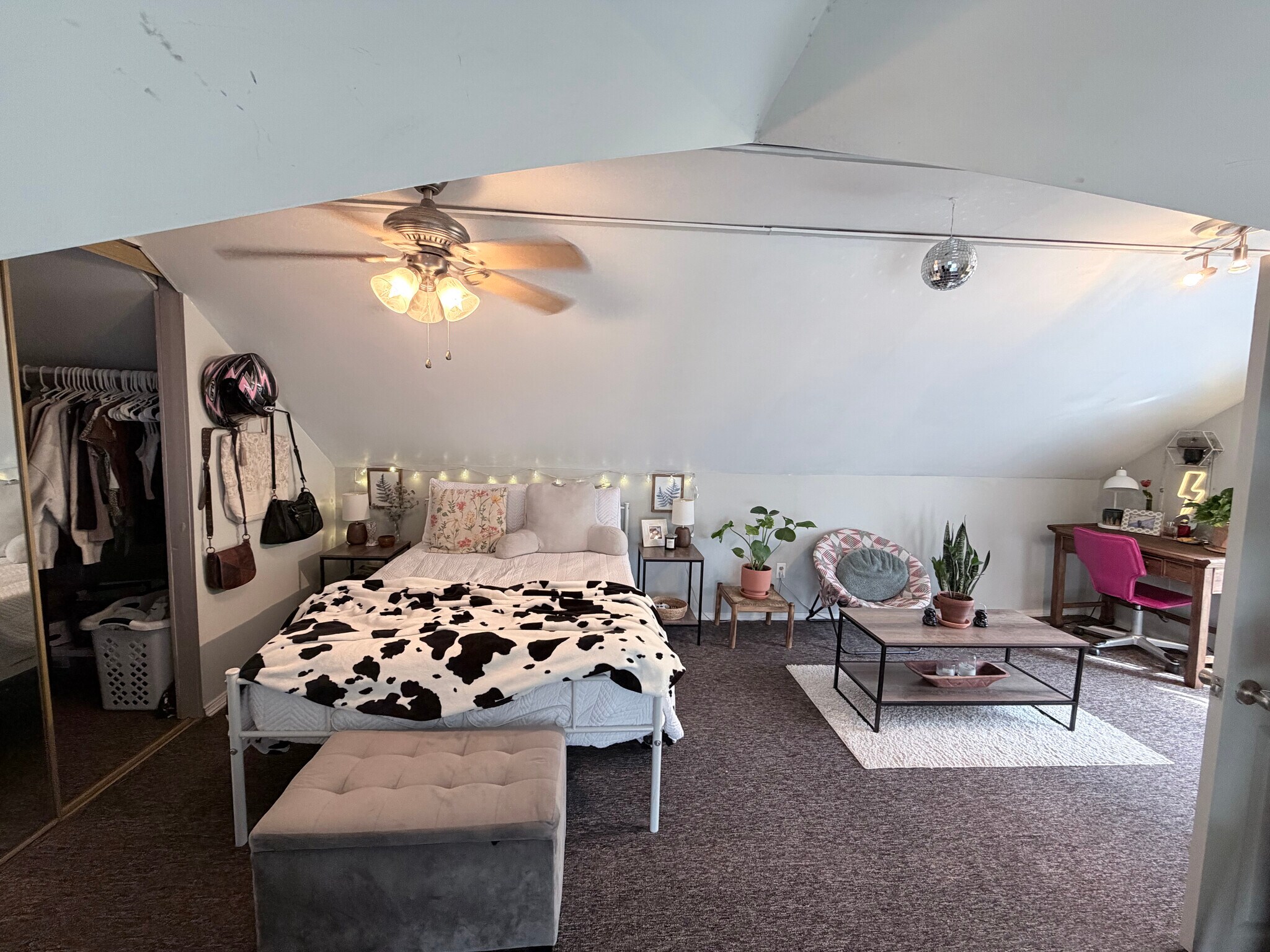 Room 5 - 1202 Churchill Ave