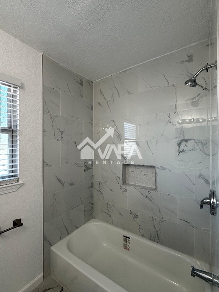 Building Photo - 154 Frances Jean Dr