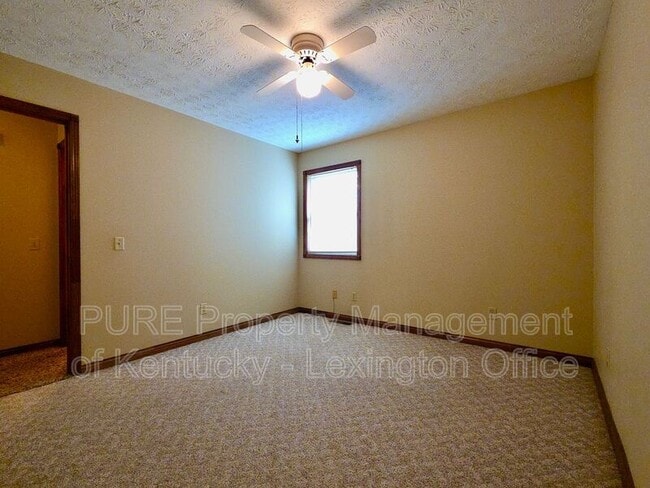 Building Photo - 366 Bonny Lynn Dr