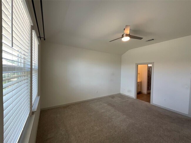 Building Photo - 120 Merrick Rd