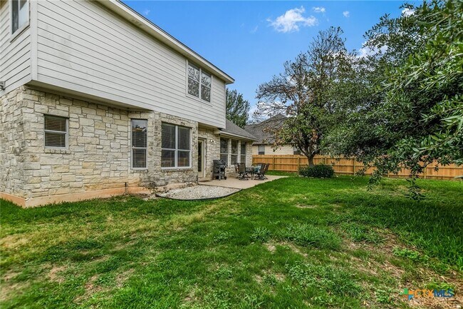 Building Photo - 2012 Wood Glen Dr