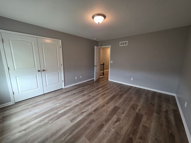 Building Photo - Coming Soon - Spacious 3 Bedroom Townhome with Garage