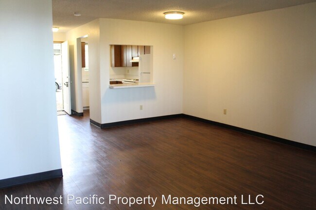 Building Photo - 2728 Lancaster Dr SE