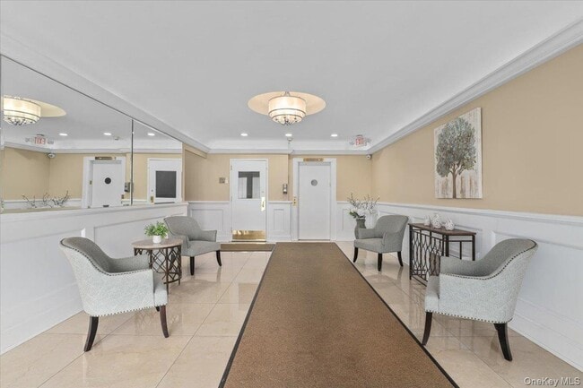 Building Photo - 1 Oakridge Pl