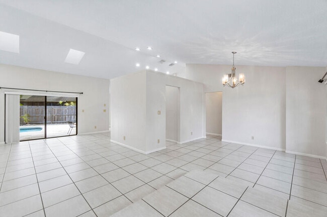 Building Photo - 13485 Orchid Ct