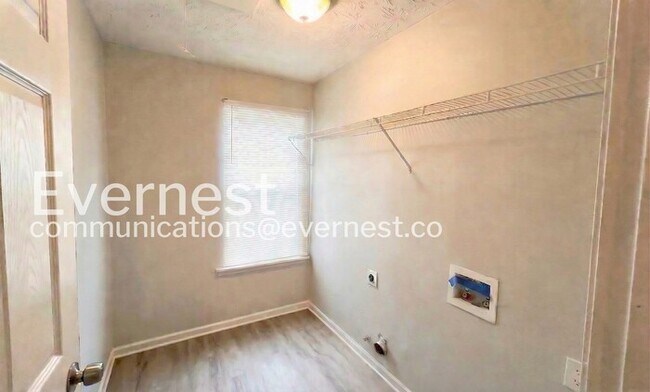 Building Photo - 3711 Sandy Shoals Ln