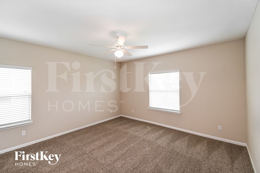 Building Photo - 10963 Haws Ln