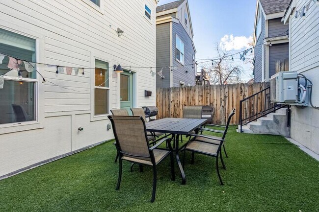 Building Photo - 3044 N Speer Blvd