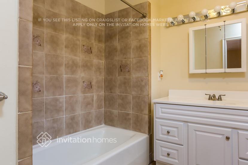 Building Photo - 11860 NW 29th Pl