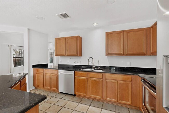Building Photo - 11517 Chatam Berry Ln