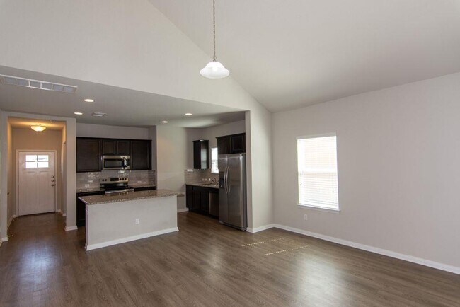 Building Photo - 649 Donegal Ln
