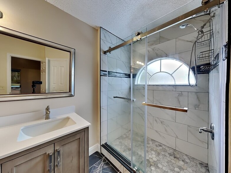 Building Photo - 276 Frances Ave