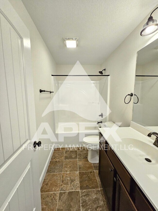 Building Photo - 8029 Poplar Grv Ln