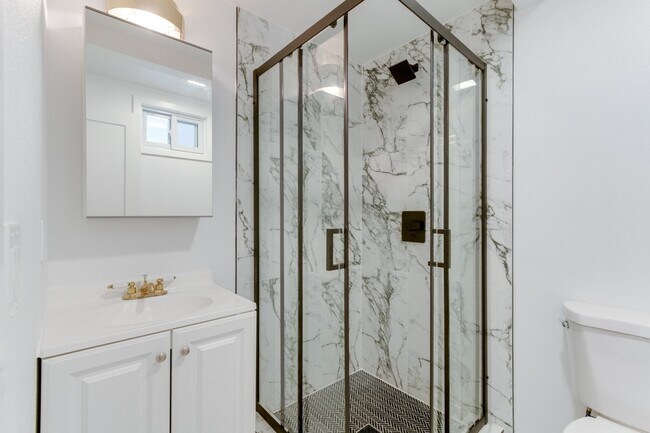 Building Photo - 12225 105th Ave NE