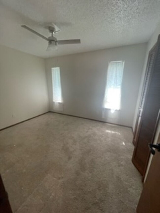 Building Photo - Beautiful 3 Bed Home! Zia School District!