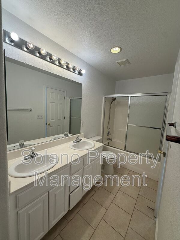 Building Photo - 5130 Tawny Lake Pl